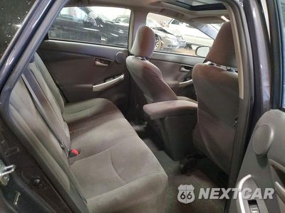 Zdjęcie 10 z 13 samochodu: 2010 TOYOTA PRIUS III VIN:JTDKN3DU1A0073792 - miniatura