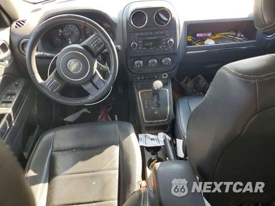 Zdjęcie 8 z 13 samochodu: 2016 JEEP PATRIOT LATITUDE VIN:1C4NJPFA2GD536589 - miniatura