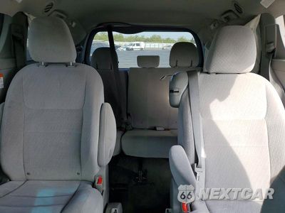 Zdjęcie 10 z 14 samochodu: 2015 TOYOTA SIENNA LE VIN:5TDKK3DCXFS621308 - miniatura