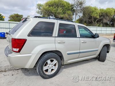 Trzecie zdjęcie samochodu z tyłu: 2007 JEEP GRAND CHEROKEE LAREDO VIN:1J8HS48PX7C552533 - miniatura