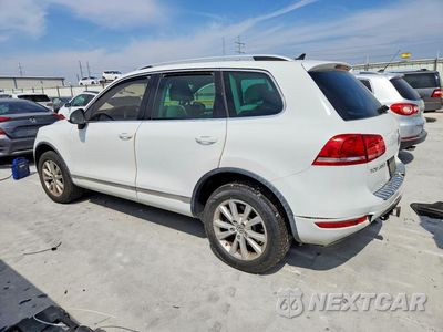Drugie zdjęcie samochodu z przodu: 2014 VOLKSWAGEN TOUAREG V6 VIN:WVGEF9BP1ED002693 - miniatura