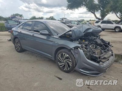 Czwarte zdjęcie samochodu z boku: 2020 VOLKSWAGEN JETTA SEL VIN:3VWE57BU7LM084767 - miniatura