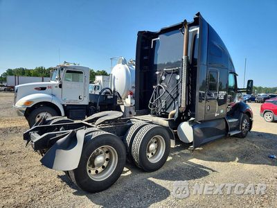 Trzecie zdjęcie samochodu z tyłu: 2022 KENWORTH CONSTRUCTI - SEMI TRUCK VIN:1XKYDP9X3NJ100731 - miniatura