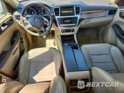 Zdjęcie 8 z 13 samochodu: 2014 MERCEDES-BENZ GL 550 4MATIC VIN:4JGDF7DE0EA303758 - miniatura