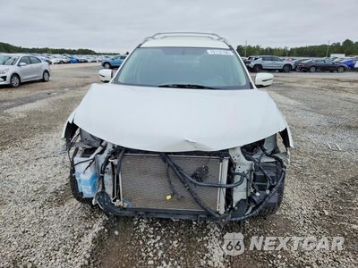 Piąte zdjęcie samochodu w środku: 2017 NISSAN ROGUE S VIN:5N1AT2MT8HC786552 - miniatura