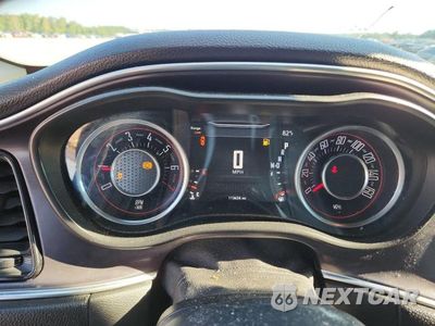 Zdjęcie 9 z 13 samochodu: 2015 DODGE CHALLENGER SXT VIN:2C3CDZAG8FH868953 - miniatura