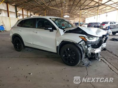 Czwarte zdjęcie samochodu z boku: 2023 HONDA HR-V SPORT VIN:3CZRZ1H50PM711671 - miniatura