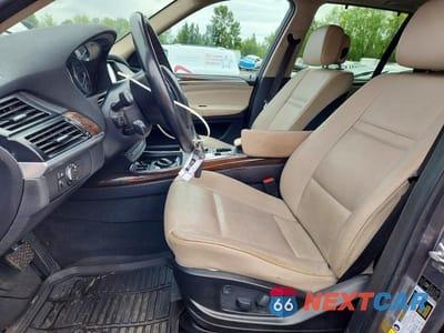 Zdjęcie 7 z 12 samochodu: 2011 BMW X5 XDRIVE50I VIN:5UXZV8C5XBL421531 - miniatura