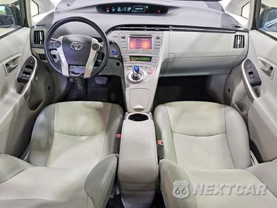Zdjęcie 8 z 12 samochodu: 2014 TOYOTA PRIUS FIVE VIN:JTDKN3DU9E0392203 - miniatura
