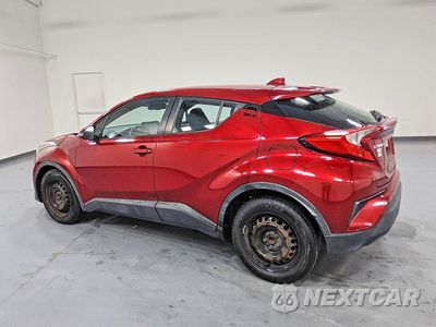 Drugie zdjęcie samochodu z przodu: 2019 TOYOTA C-HR LE VIN:NMTKHMBX1KR072875 - miniatura