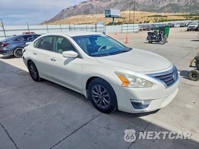 Czwarte zdjęcie samochodu z boku: 2015 NISSAN ALTIMA 2.5 S VIN:1N4AL3AP9FC469917 - miniatura