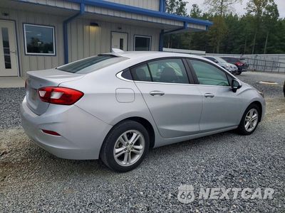 Trzecie zdjęcie samochodu z tyłu: 2018 CHEVROLET CRUZE LT VIN:1G1BE5SM4J7165543 - miniatura