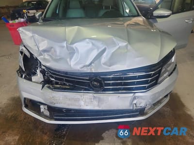 Zdjęcie 11 z 13 samochodu: 2019 VOLKSWAGEN PASSAT WOLFSBURG VIN:1VWLA7A36KC003284 - miniatura