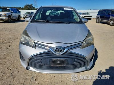 Piąte zdjęcie samochodu w środku: 2015 TOYOTA YARIS 5-DOOR LE VIN:VNKKTUD35FA022730 - miniatura