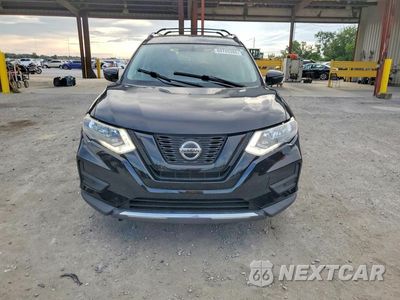 Piąte zdjęcie samochodu w środku: 2018 NISSAN ROGUE SV VIN:5N1AT2MT1JC820935 - miniatura