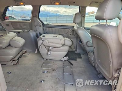 Zdjęcie 11 z 14 samochodu: 2004 TOYOTA SIENNA XLE 7 PASSENGER VIN:5TDBA22C34S000957 - miniatura