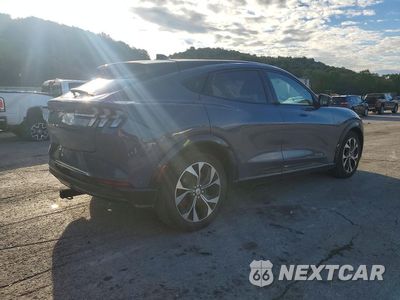 Trzecie zdjęcie samochodu z tyłu: 2021 FORD MUSTANG MACH-E PREMIUM VIN:3FMTK3SU0MMA02340 - miniatura