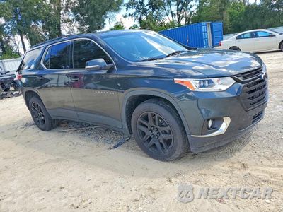 Czwarte zdjęcie samochodu z boku: 2020 CHEVROLET TRAVERSE LT VIN:1GNERGKW4LJ173550 - miniatura