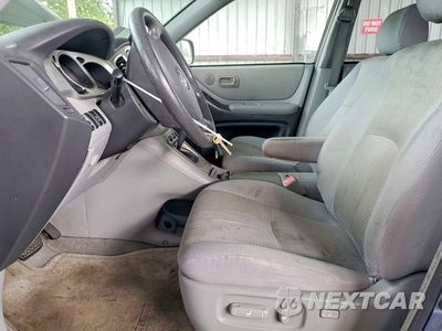 Zdjęcie 7 z 13 samochodu: 2004 TOYOTA HIGHLANDER BASE VIN:JTEDP21AX40040149 - miniatura
