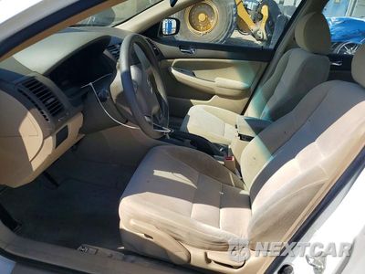 Zdjęcie 7 z 12 samochodu: 2004 HONDA ACCORD LX VIN:1HGCM56354A043640 - miniatura
