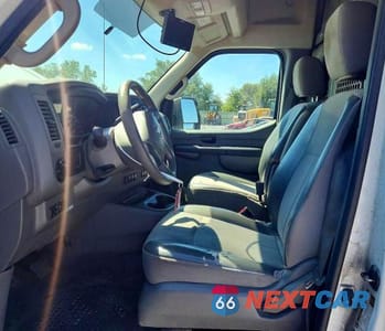 Zdjęcie 7 z 12 samochodu: 2014 NISSAN NV 2500 VIN:1N6BF0LX2EN102617 - miniatura