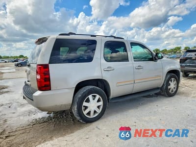 Trzecie zdjęcie samochodu z tyłu: 2007 CHEVROLET TAHOE C1500 VIN:1GNFC13JX7R256249 - miniatura