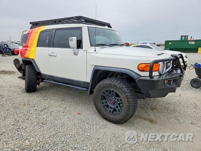 Czwarte zdjęcie samochodu z boku: 2011 TOYOTA FJ CRUISER BASE VIN:JTEBU4BFXBK107811 - miniatura