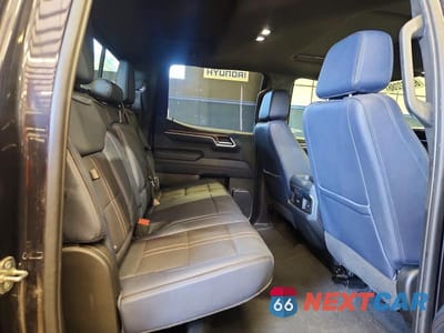 Zdjęcie 10 z 12 samochodu: 2022 CHEVROLET SILVERADO K1500 HIGH COUNTRY VIN:1GCUDJED3NZ546608 - miniatura
