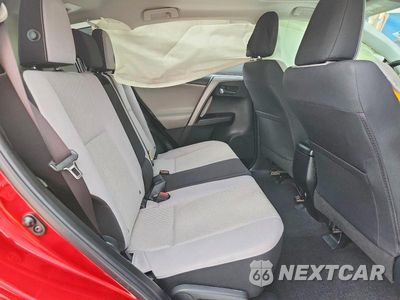 Zdjęcie 11 z 14 samochodu: 2017 TOYOTA RAV4 XLE VIN:JTMWFREV1HJ120462 - miniatura