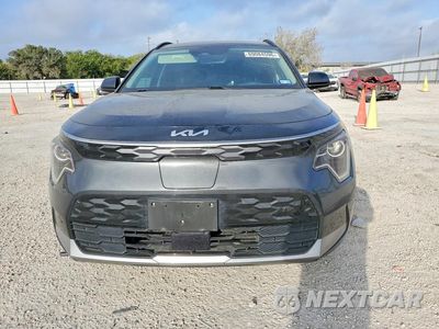 Piąte zdjęcie samochodu w środku: 2023 KIA NIRO WIND VIN:KNDCR3L10P5045980 - miniatura