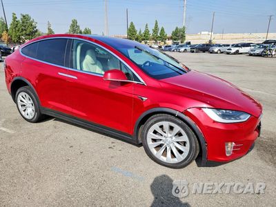 Czwarte zdjęcie samochodu z boku: 2018 TESLA MODEL X VIN:5YJXCDE28JF101961 - miniatura
