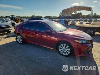 Czwarte zdjęcie samochodu z boku: 2020 TOYOTA CAMRY LE VIN:4T1L11AK0LU390574 - miniatura