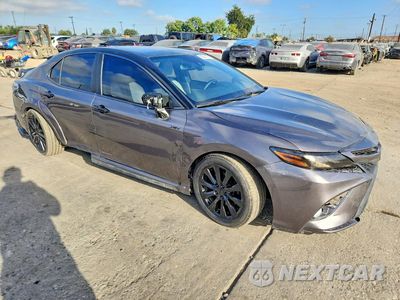 Czwarte zdjęcie samochodu z boku: 2019 TOYOTA CAMRY HYBRID SE VIN:4T1B21HK0KU517448 - miniatura