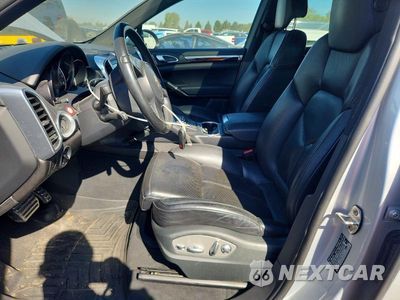 Zdjęcie 7 z 12 samochodu: 2011 PORSCHE CAYENNE S VIN:WP1AB2A27BLA55961 - miniatura
