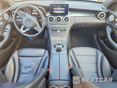 Zdjęcie 8 z 12 samochodu: 2016 MERCEDES-BENZ C 300 4MATIC VIN:55SWF4KB3GU117600 - miniatura