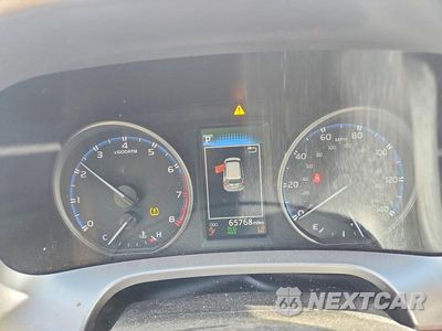 Zdjęcie 9 z 14 samochodu: 2018 TOYOTA RAV4 LE VIN:JTMBFREV8JJ195339 - miniatura