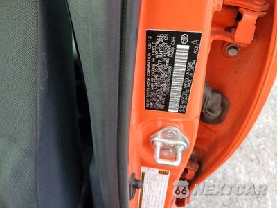 Zdjęcie 13 z 13 samochodu: 2013 TOYOTA PRIUS C THREE VIN:JTDKDTB35D1048311 - miniatura