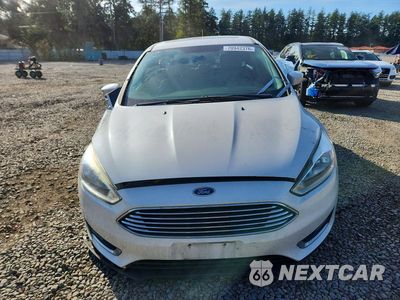Piąte zdjęcie samochodu w środku: 2017 FORD FOCUS TITANIUM VIN:1FADP3J24HL287857 - miniatura