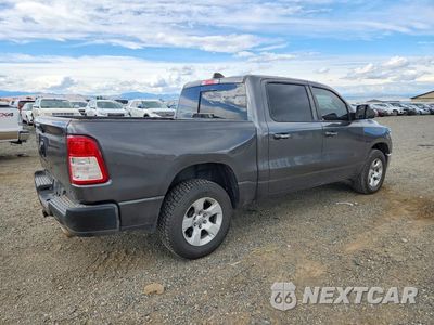 Trzecie zdjęcie samochodu z tyłu: 2020 RAM 1500 BIG HORN/LONE STAR VIN:1C6SRFFT6LN350007 - miniatura