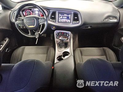 Zdjęcie 8 z 12 samochodu: 2019 DODGE CHALLENGER SXT VIN:2C3CDZAG1KH524651 - miniatura