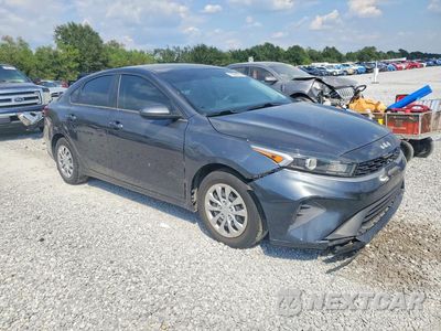 Czwarte zdjęcie samochodu z boku: 2022 KIA FORTE FE VIN:3KPF24AD4NE502800 - miniatura