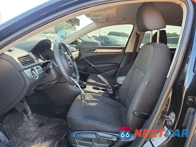 Zdjęcie 7 z 13 samochodu: 2017 VOLKSWAGEN PASSAT S VIN:1VWAT7A34HC062750 - miniatura