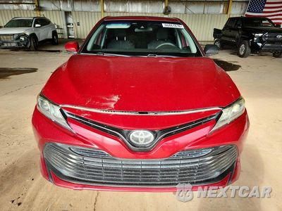 Piąte zdjęcie samochodu w środku: 2019 TOYOTA CAMRY LE VIN:4T1B11HK2KU785145 - miniatura