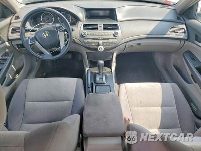 Zdjęcie 8 z 12 samochodu: 2008 HONDA ACCORD LX VIN:1HGCP26378A123713 - miniatura