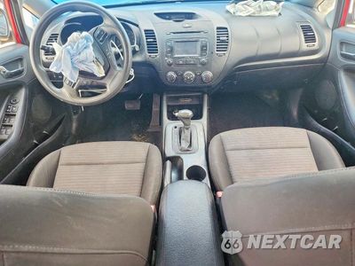 Zdjęcie 8 z 13 samochodu: 2016 KIA FORTE LX VIN:KNAFX4A61G5602254 - miniatura