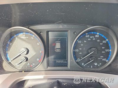 Zdjęcie 9 z 13 samochodu: 2018 TOYOTA RAV4 XLE VIN:JTMRFREV9JJ198801 - miniatura