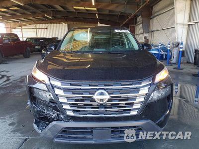 Piąte zdjęcie samochodu w środku: 2025 NISSAN ROGUE SV VIN:5N1BT3BA2SC835974 - miniatura