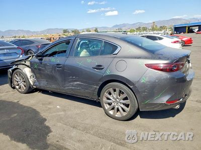 Drugie zdjęcie samochodu z przodu: 2019 MAZDA 3 PREFERRED VIN:3MZBPADL3KM112836 - miniatura