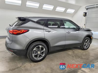Trzecie zdjęcie samochodu z tyłu: 2026 CHEVROLET BLAZER 2LT VIN:3GNKBCR4XTS138806 - miniatura
