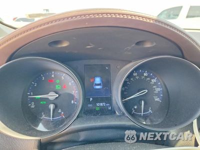 Zdjęcie 9 z 12 samochodu: 2019 TOYOTA C-HR LIMITED VIN:JTNKHMBX1K1060431 - miniatura